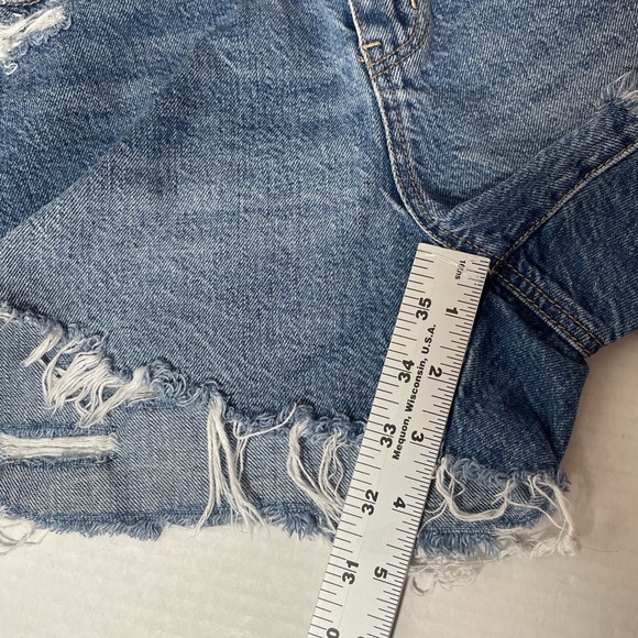 American Eagle Highest Rise Mom Short Womens 2 (actual 26x3) Blue Distressed Zip - Picture 6 of 7